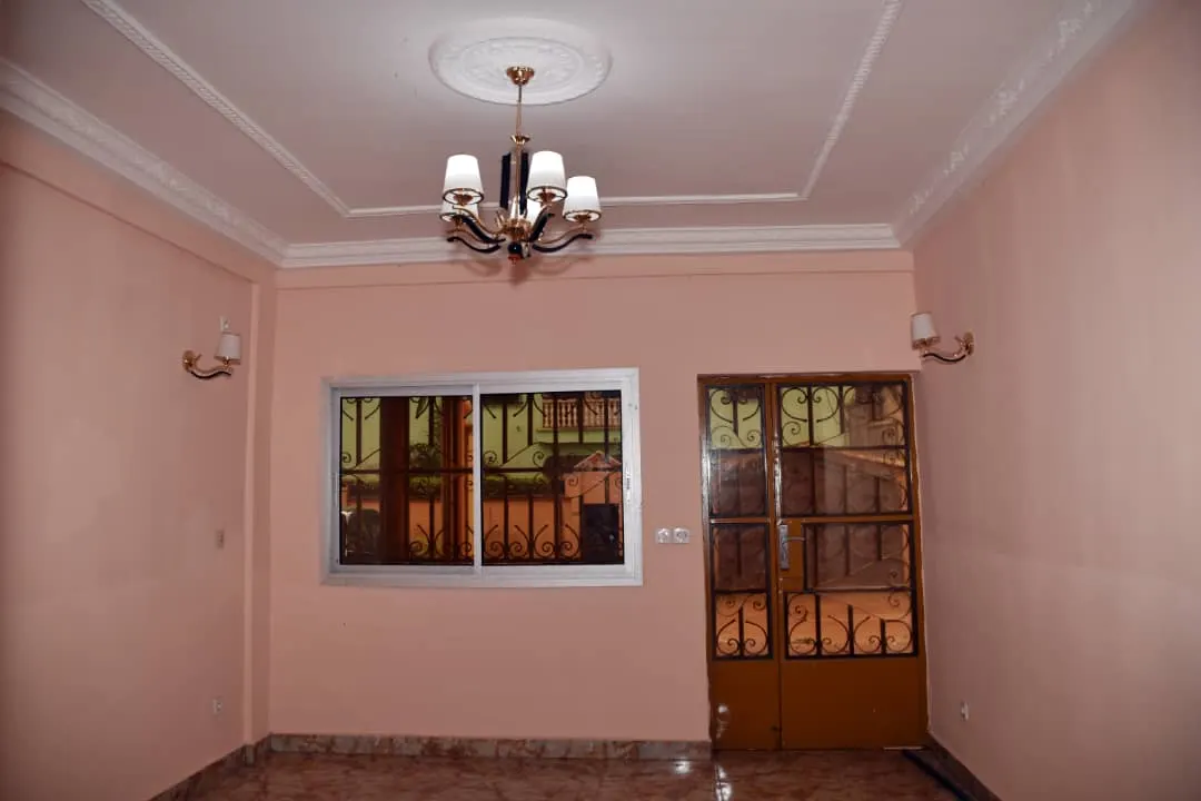 Apartment for rent at Biyem-Assi – photo 1
