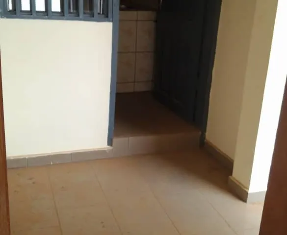 Store for rent at Mballa – photo 2