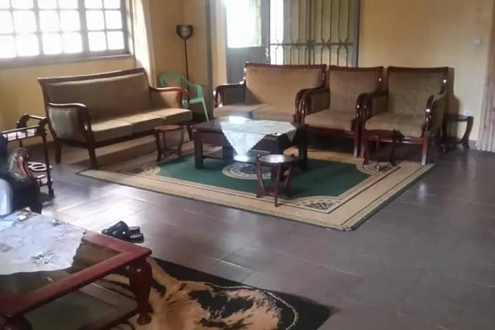 Villa for sale at Essos – 4 bedrooms with annex – photo 3